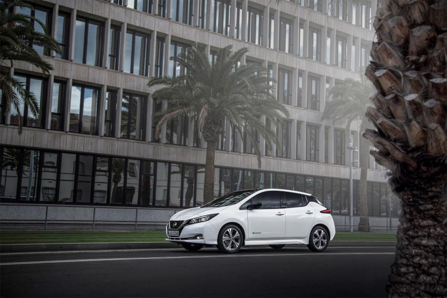  Nissan Leaf 2018 года  (WW) (фото 10 из 40)